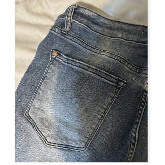 Judy Blue Jenna Tummy Control Jeans - JB88525 - Size 15 - Medium Wash - Picture 8 of 10